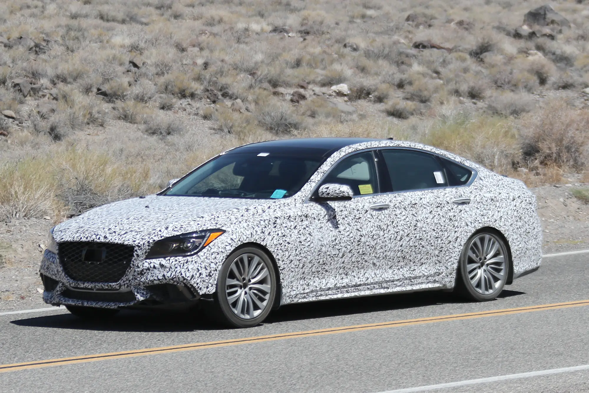 Genesis G80 Performance Version foto spia 26 luglio 2016 - 13