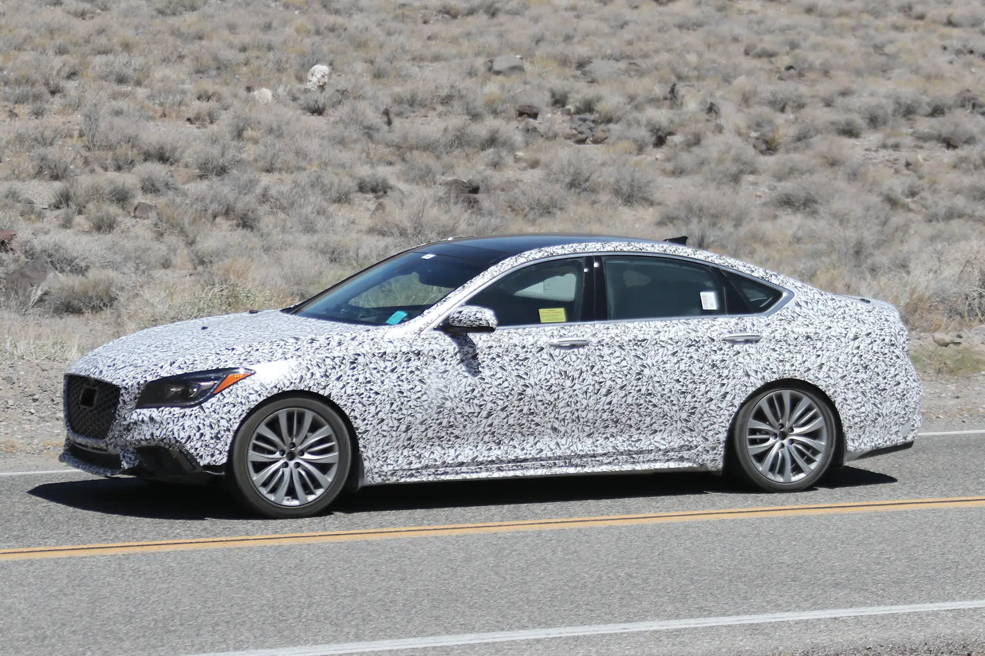 Genesis G80 Performance Version foto spia 26 luglio 2016 - 15