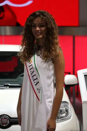 Giusy Buscemi (Miss Italia 2012) - Salone di Parigi 2012 - 3