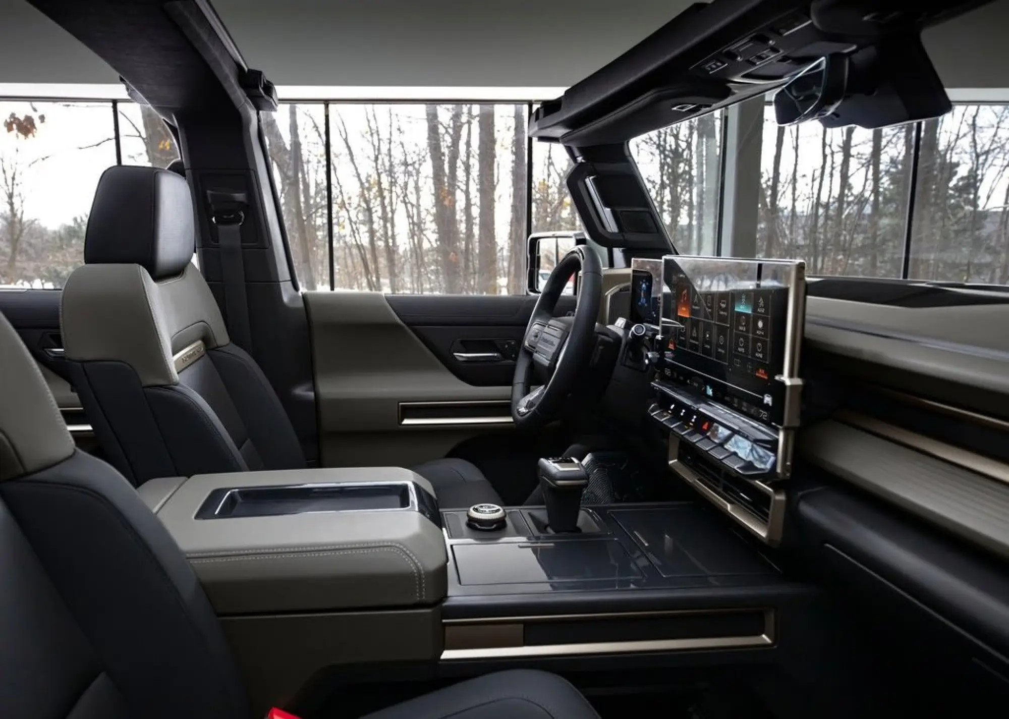 GMC Hummer EV SUV - 31