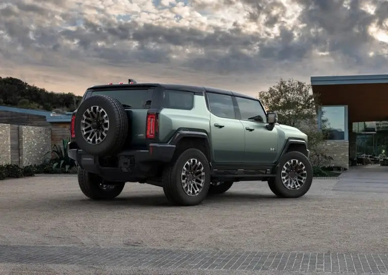 GMC Hummer EV SUV - 44