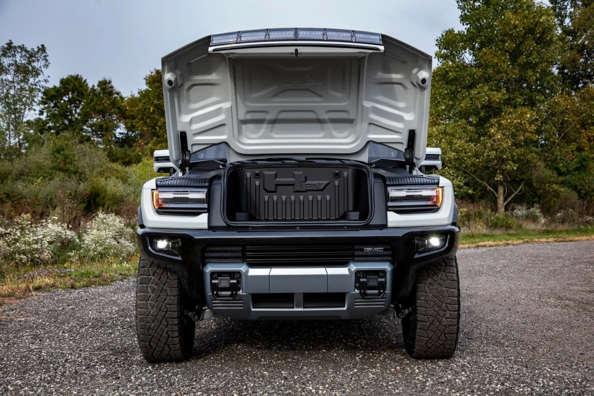 GMC Hummer EV  - 12