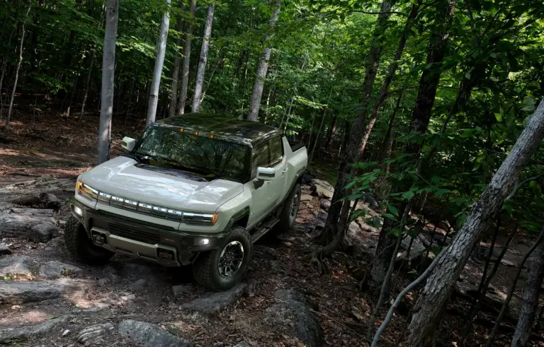 GMC Hummer EV  - 18