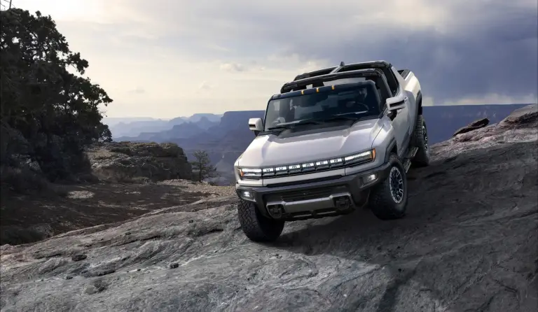 GMC Hummer EV - 19