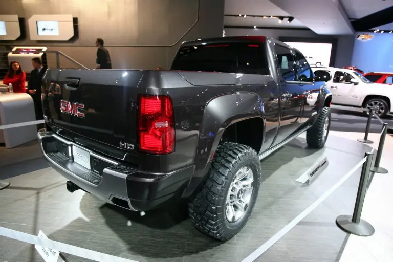 GMC Sierra HD Concept - Detroit 2011 - 9