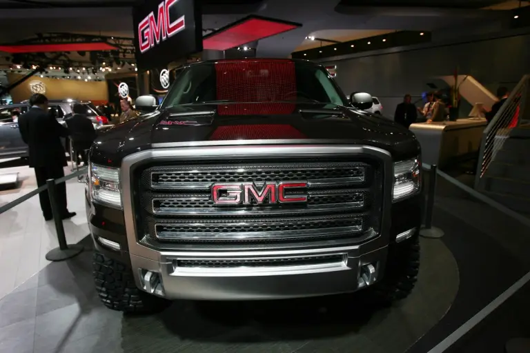 GMC Sierra HD Concept - Detroit 2011 - 13