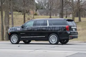 GMC Yukon Denali Ultimate 2023 - Foto Spia 08-04-2022 - 13