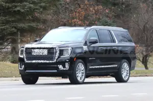 GMC Yukon Denali Ultimate 2023 - Foto Spia 08-04-2022 - 14