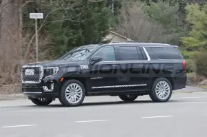 GMC Yukon Denali Ultimate 2023 - Foto Spia 08-04-2022 - 6