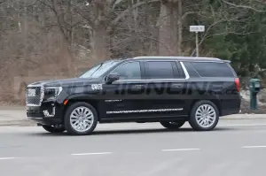 GMC Yukon Denali Ultimate 2023 - Foto Spia 08-04-2022 - 7