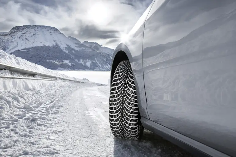 Goodyear UltraGrip  - 5