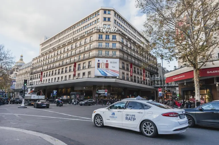 Guida autonoma Parigi - Mobileye - 6