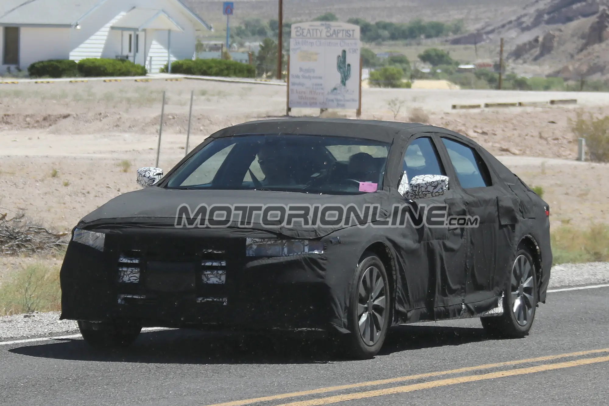 Honda Accord 2018 (foto spia) - 2