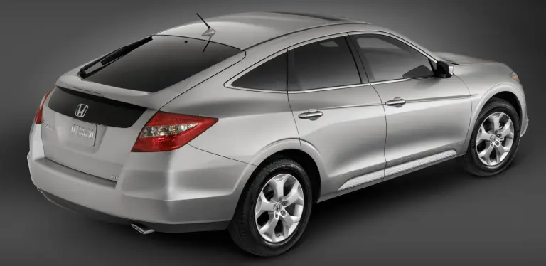 Honda Accord Crosstour - 8