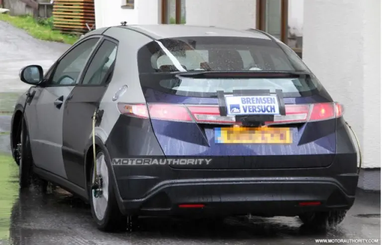 Honda Civic 2012 - Foto spia 29-5-2010 - 4