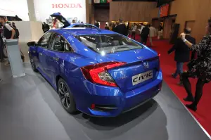 Honda Civic 4 Porte - Salone di Parigi 2016