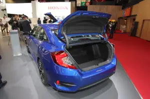 Honda Civic 4 Porte - Salone di Parigi 2016