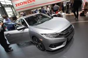 Honda Civic 4 Porte - Salone di Parigi 2016