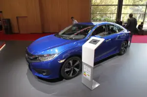 Honda Civic 4 Porte - Salone di Parigi 2016