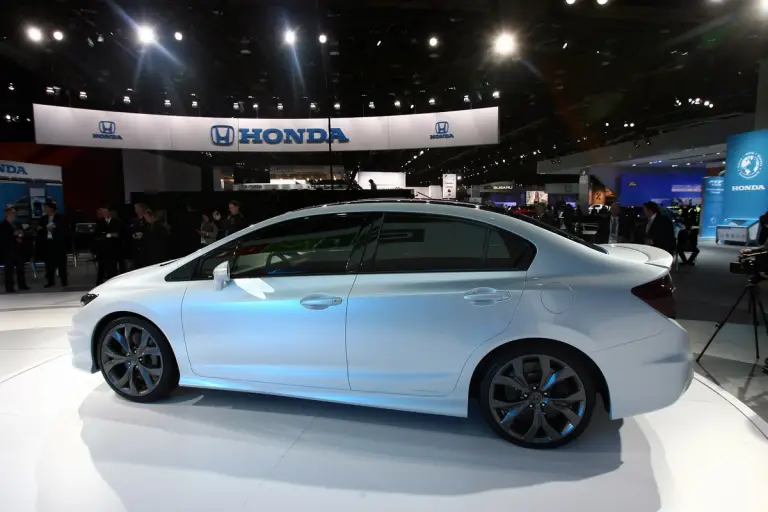 Honda Civic Concept - NAIAS 2011 - 8
