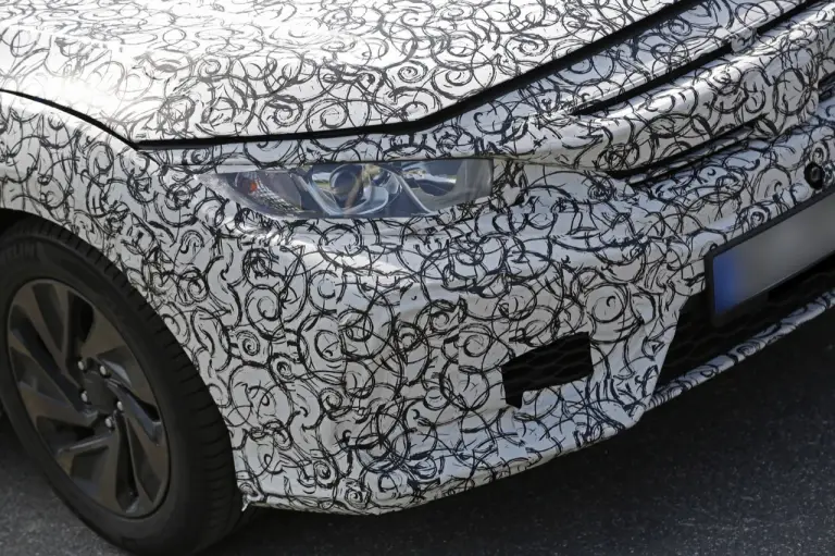 Honda Civic - foto spia maggio 2016 - 15