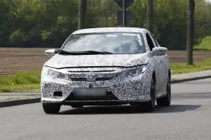 Honda Civic - foto spia maggio 2016