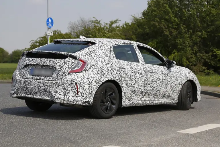 Honda Civic - foto spia maggio 2016 - 4