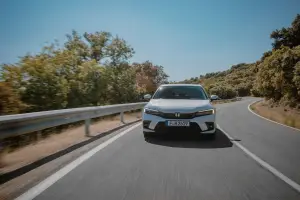 Honda Civic full hybrid 2022 - prova su strada