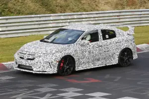 Honda Civic Sedan Type R - foto spia (ottobre 2015) - 4