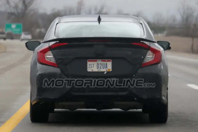 Honda Civic Si MY 2018 - Foto spia 01-03-2017 - 12