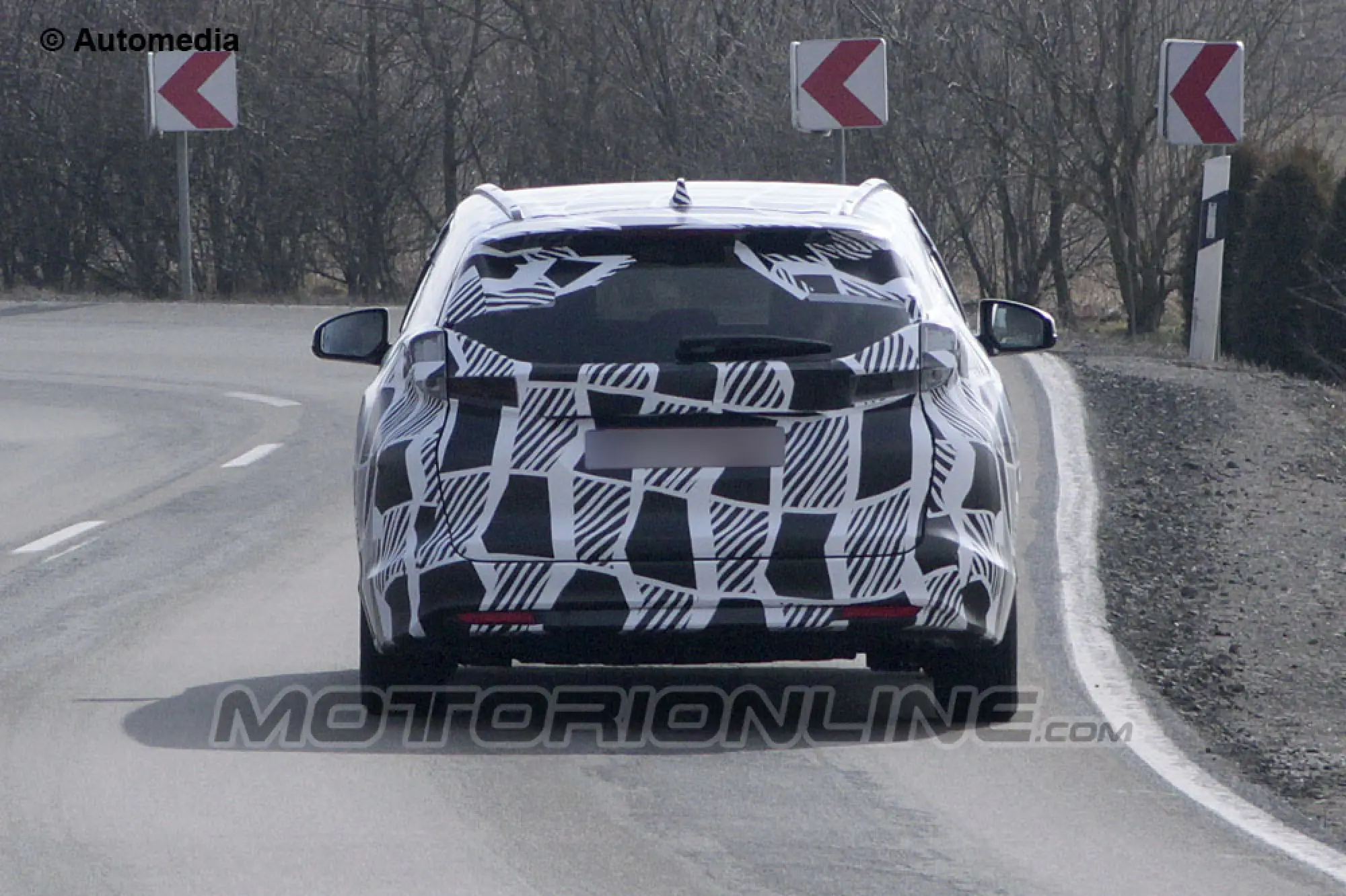 Honda Civic Tourer - Foto spia 12-04-2013 - 6