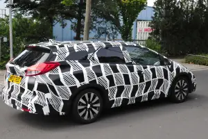 Honda Civic Tourer restyling - foto spia - 5