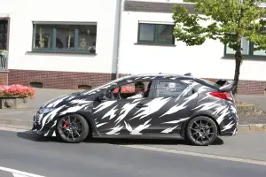 Honda Civic Type R 2015 nuove foto spia - 3