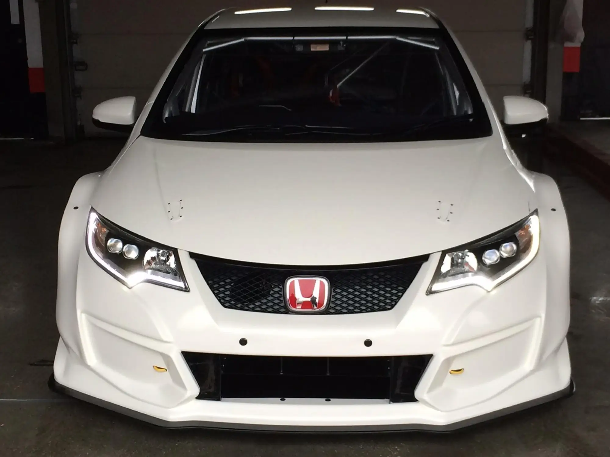 Honda Civic Type R BTCC 2015 - 4