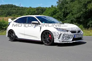 Honda Civic Type R foto spia 17 luglio 2018