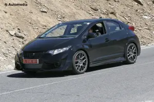 Honda Civic Type R - foto spia (agosto 2014)