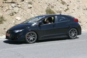 Honda Civic Type R - foto spia (agosto 2014)