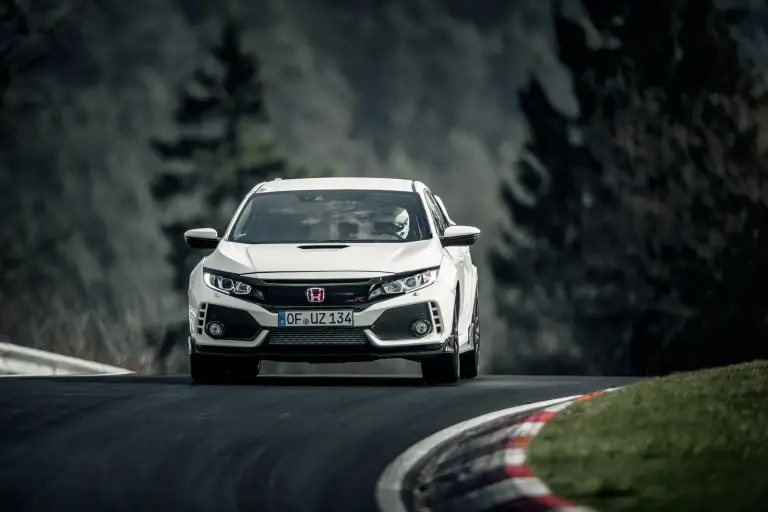 Honda Civic Type R MY 2017 - Record al Nurburgring - 12