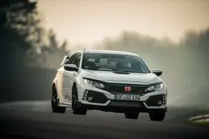 Honda Civic Type R MY 2017 - Record al Nurburgring - 6