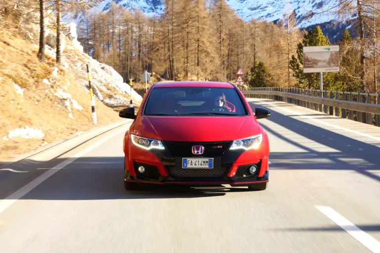 Honda Civic Type R - Prova su Strada 2017 - 3