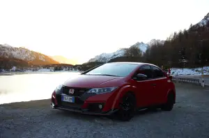 Honda Civic Type R - Prova su Strada 2017