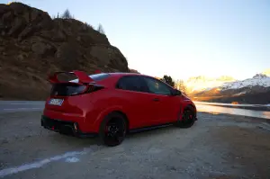 Honda Civic Type R - Prova su Strada 2017