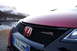 Honda Civic Type R - Prova su Strada 2017