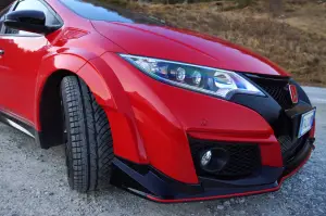 Honda Civic Type R - Prova su Strada 2017 - 100