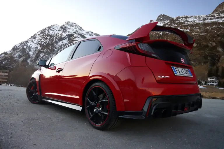 Honda Civic Type R - Prova su Strada 2017 - 112