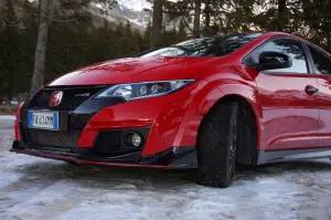 Honda Civic Type R - Prova su Strada 2017