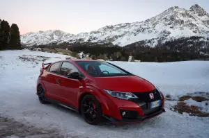 Honda Civic Type R - Prova su Strada 2017