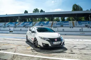 Honda Civic Type R - Record in pista - 19