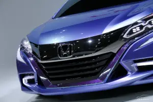 Honda Concept B Sport Hybrid 
