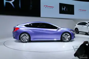 Honda Concept B Sport Hybrid 